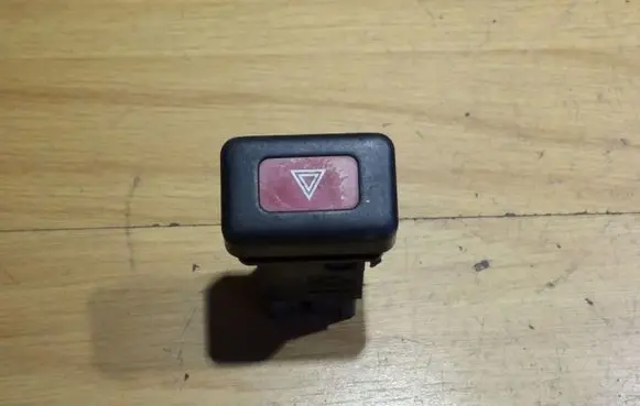 Nissan Almera Hazard light switch