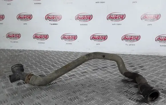 Volkswagen PASSAT B6 Engine coolant pipe/hose 1J0121619