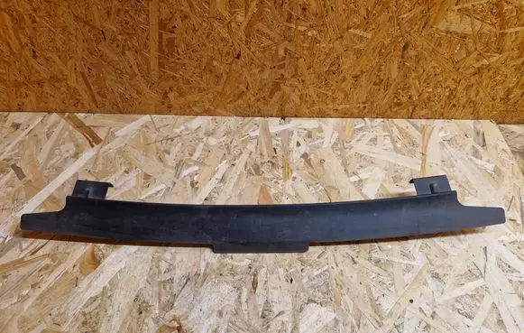 Radiator trim