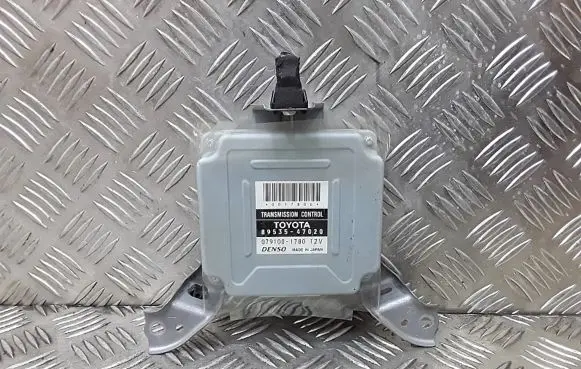 Toyota Prius (NHW20) Gearbox control unit/module 8953547020