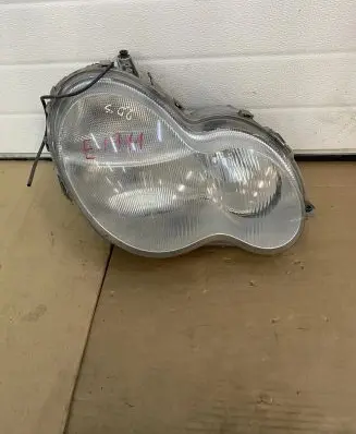Mercedes-Benz C W203 Headlight/headlamp 1305235459 E1911