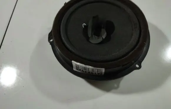 Ford Focus Front door speaker AA6T18808CA