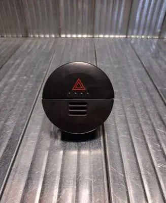 Nissan X-Trail T30 Hazard light switch 06016