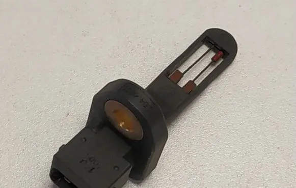 Volkswagen PASSAT B5.5 Intake air temperature sensor 1044001