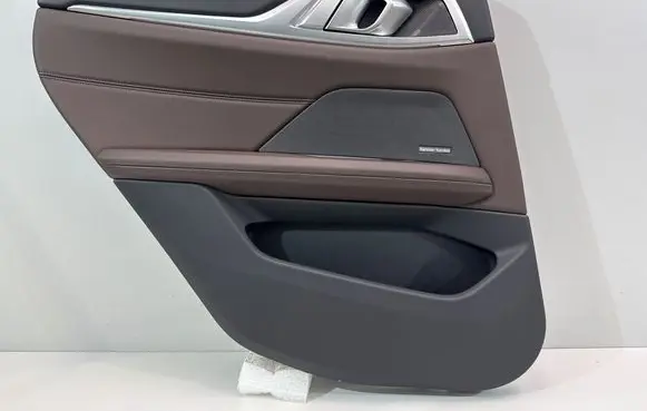 BMW 4 G22 G23 G24 G26 Rear door card panel trim 