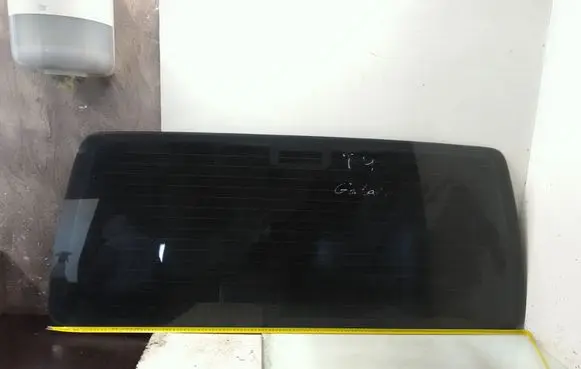 Volkswagen Transporter - Caravelle T4 Rear windscreen/windshield window 43R001735