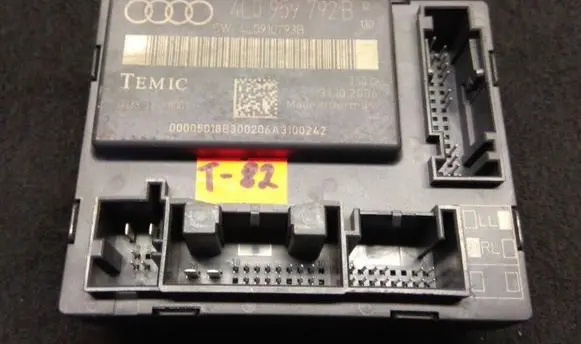 Audi Q7 4L Door control unit/module 4L0959792B 4L0910793B