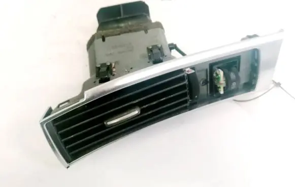 Audi A6 S6 C6 4F Dash center air vent grill 4F1820901B
