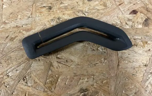 Volvo V50 Seat belt trim 31250174
