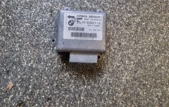 BMW 7 E38 Airbag control unit/module 8362119