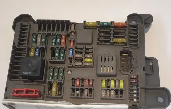 BMW X5 E70 Fuse module 518954020A 693168703 6931687036114