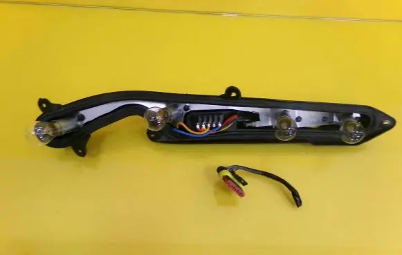 Fiat Marea Tail light bulb cover holder 37250143S 37250751S