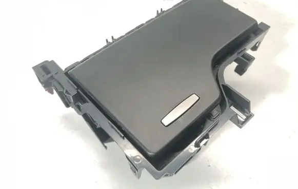 Cup holder front