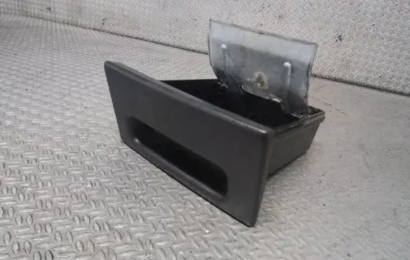 Ashtray (front)