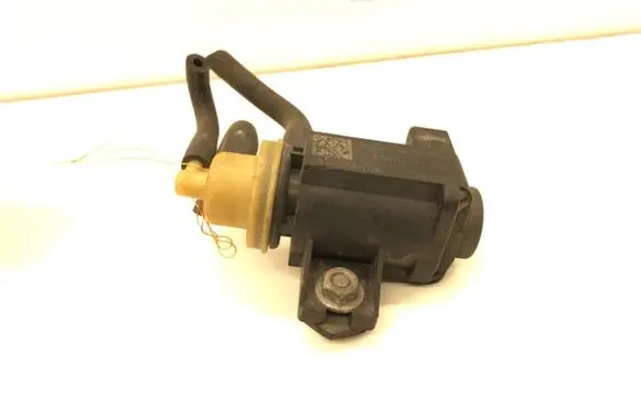 Man TGE 1gen Fuel pressure regulator 1K0906627B