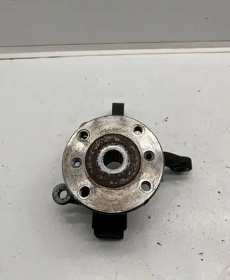 Dacia Spring Front wheel hub 001