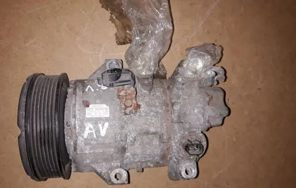 Toyota Avensis T250 Air conditioning (A/C) compressor (pump) 4472600192