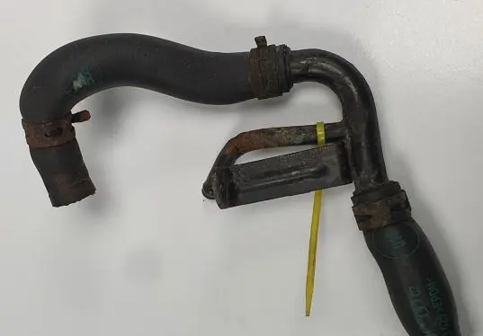 Volkswagen PASSAT B5.5 Engine coolant pipe/hose 07D121493D