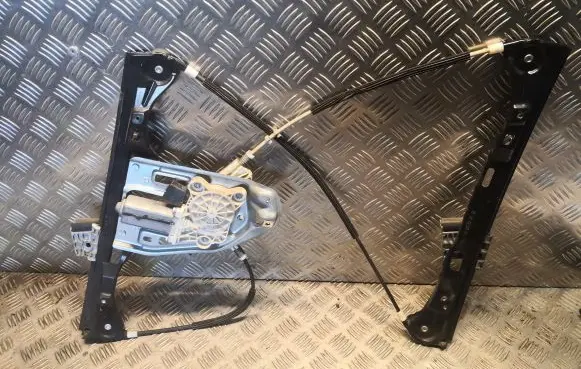 Mercedes-Benz CLC CL203 Front door window regulator with motor 2037203846 A2037203846