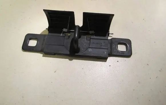 Audi A3 S3 8L Tailgate/trunk/boot lock/catch/latch 8L0827085A