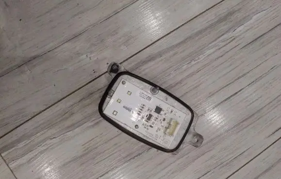 Renault Megane IV LED ballast control module 90072333