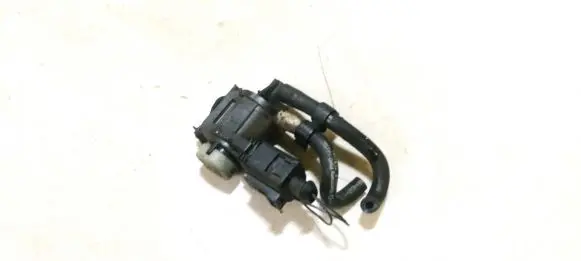 Volkswagen Golf V Turbo solenoid valve 1J0906283C