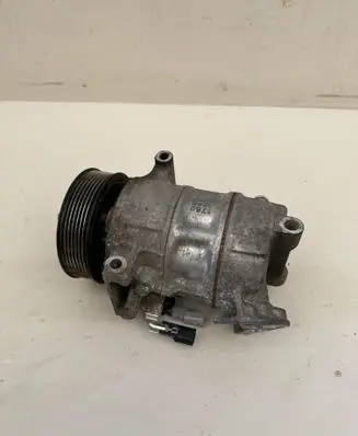 Renault Scenic IV - Grand scenic IV Air conditioning (A/C) compressor (pump) 926001268R