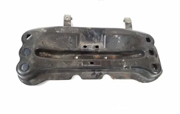Engine mounting bracket