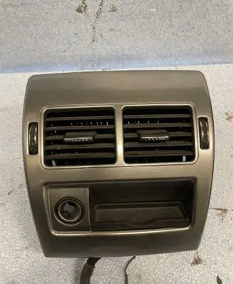 Jaguar XF Rear air vent grill AX2367846a 129635001