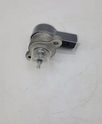 Mercedes-Benz Sprinter W901 W902 W903 W904 Fuel pressure regulator A6110780549
