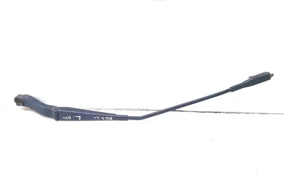 Mercedes-Benz A W169 Front wiper blade arm A1698200140