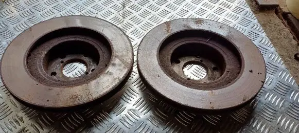 Subaru Impreza III Front brake disc