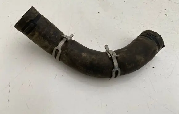 Volvo V40 Engine coolant pipe/hose