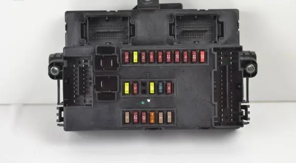 Peugeot Boxer Fuse module Y503440520113 BCM250101 116RAI000029
