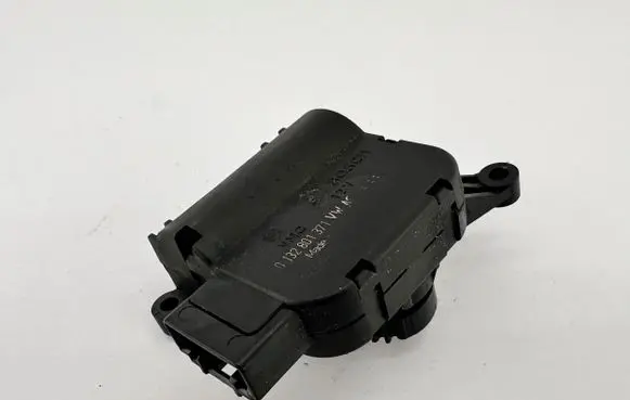 Audi TT TTS Mk2 Air flap motor/actuator 1K2907511H