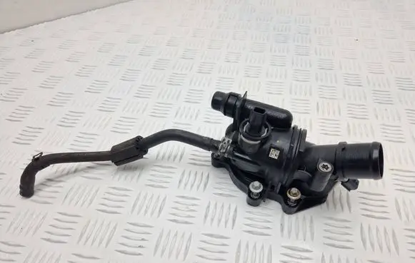 Mercedes-Benz A W177 AMG Thermostat/thermostat housing A2822030175 110601741R