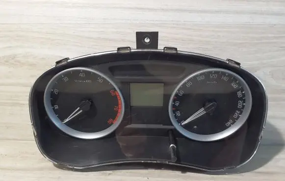 Skoda Fabia Mk2 (5J) Speedometer (instrument cluster) 5J0920811B V2802477 SKZ7Z0H5181701