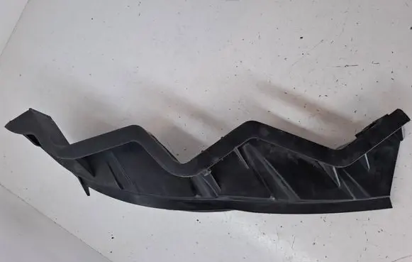 Volkswagen PASSAT B6 Front bumper mounting bracket 3C0807889