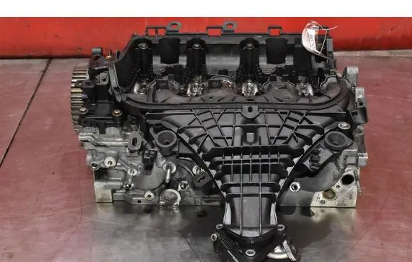Citroen C5 Engine head 9688418110