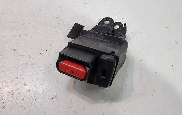 Toyota Yaris Cross Rear seatbelt buckle 1158039