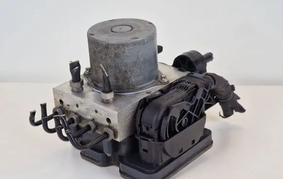 Mercedes-Benz CLS C218 X218 ABS Pump A2124310000