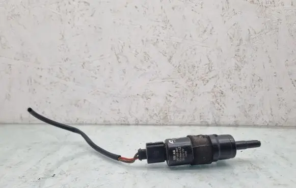 Audi A6 S6 C6 4F Headlight washer pump 3B7955681