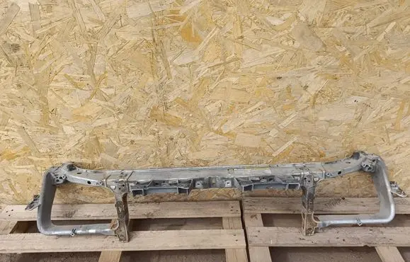 Chrysler 300 - 300C Top upper radiator support slam panel 