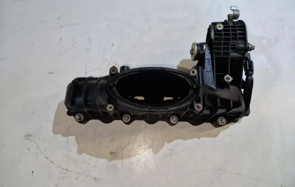 Mercedes-Benz E W212 Intake manifold A6510900037
