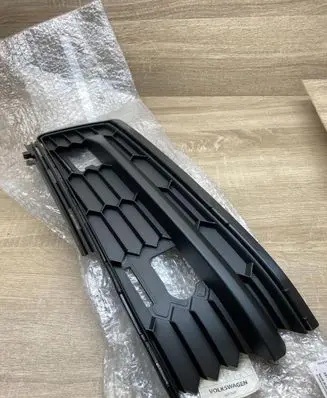 Skoda Kodiaq Front bumper lower grill 565807368