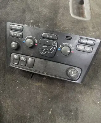 Volvo V70 Climate control unit