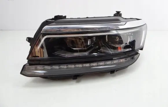 Volkswagen Tiguan Headlight/headlamp