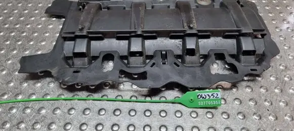 Volkswagen Golf VI other engine part S27705352 04E103623E
