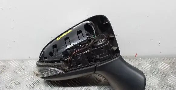 Toyota Auris E180 Front door electric wing mirror 026983