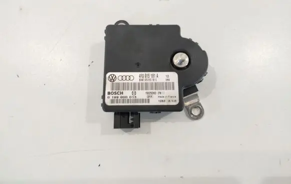 Audi A6 S6 C6 4F Power management control unit 4F0915181A